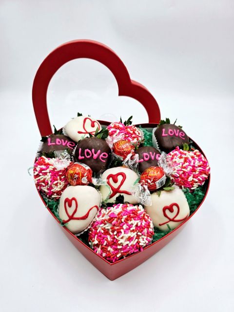 bfmazzeo: Chocolate Covered Strawberries Heart
